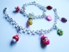 Pulsera con charms de cosas del bosque